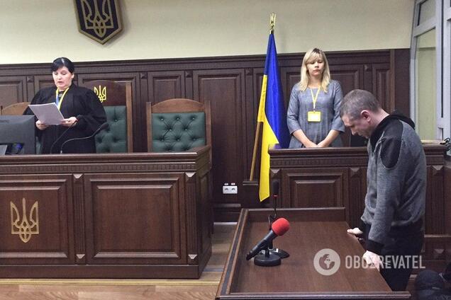 Присутні аплодували: у Черкасах засудили винного у смерті родини поліцейського. Фото, відео