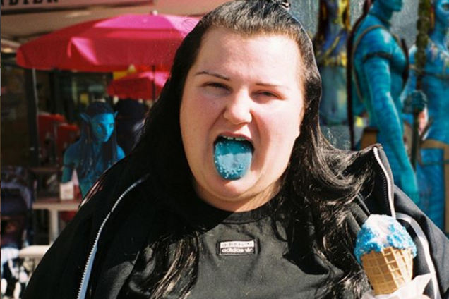 Українська реперка зламала гойдалки в Ісландії: шанувальники регочуть