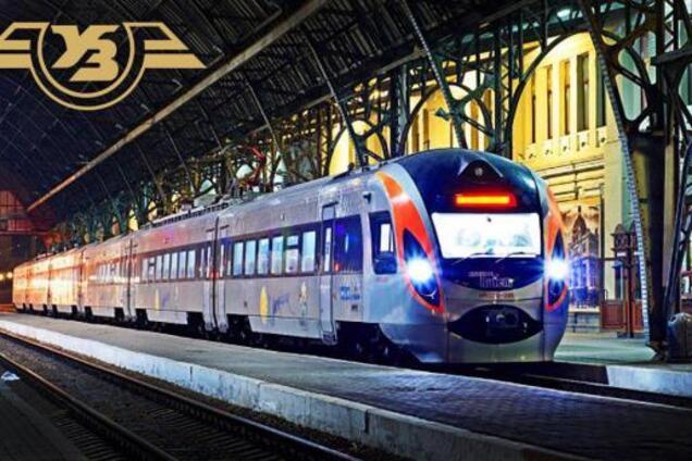 "Укрзалізниця" запустила дополнительные поезда на Новый год: список