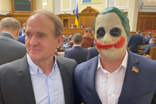 Кива в образе Джокера превратил Медведчука в монстра