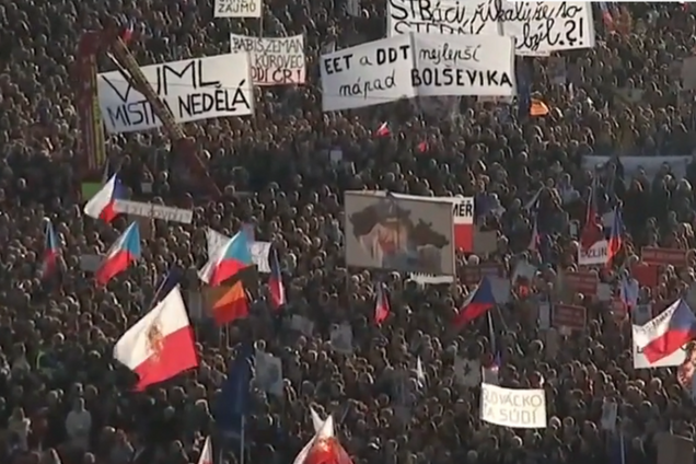 В Праге собрался 300-тысячный "Майдан" против правительства: впечатляющие видео
