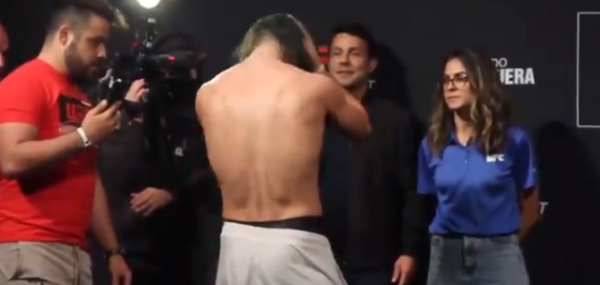 Боец ММА появился в образе Джокера