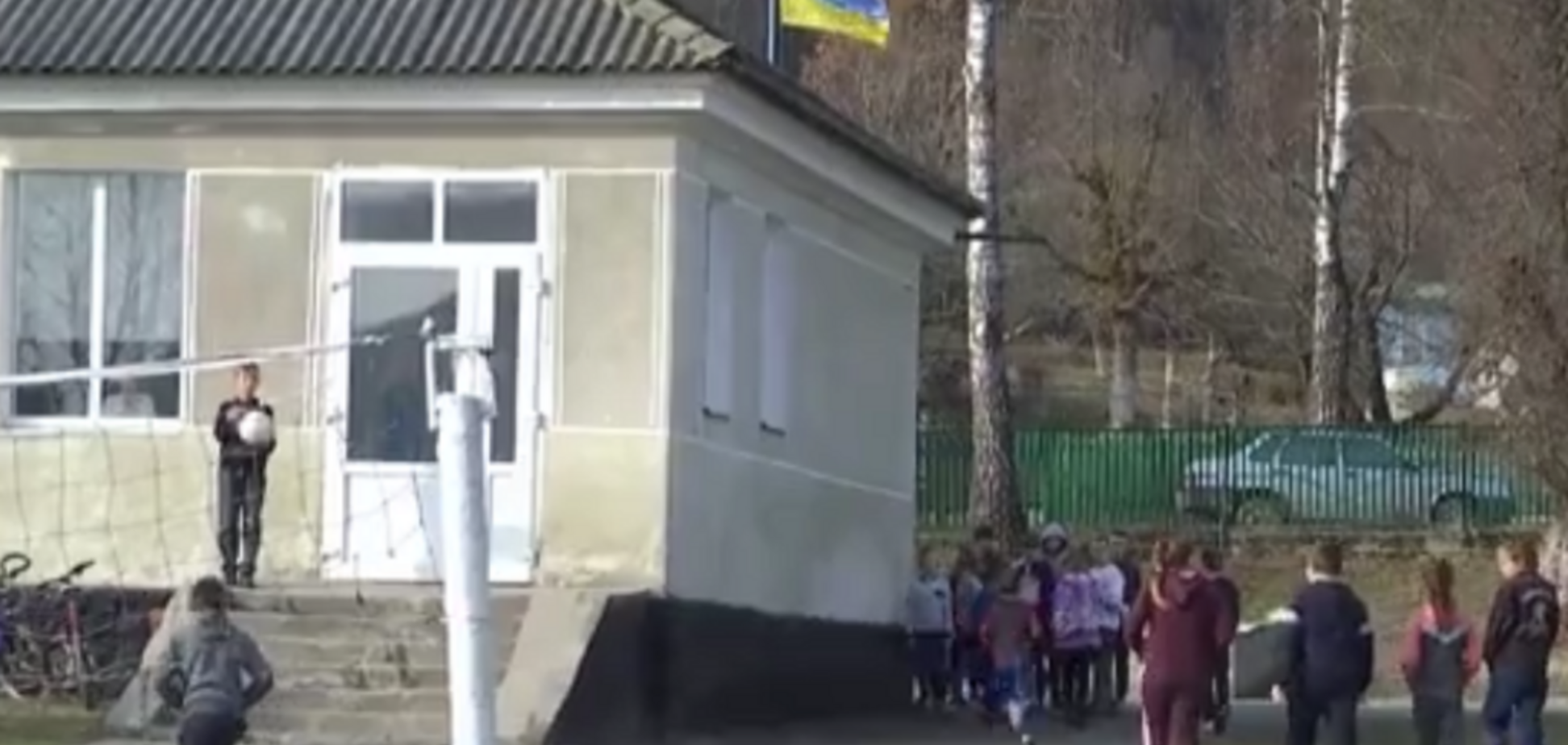 Дети падают: на Тернопольщине разгорелся скандал из-за школьных туалетов