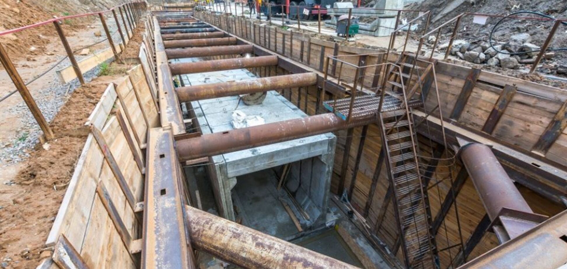 В Киеве показали первый тоннель к новым станциям метро