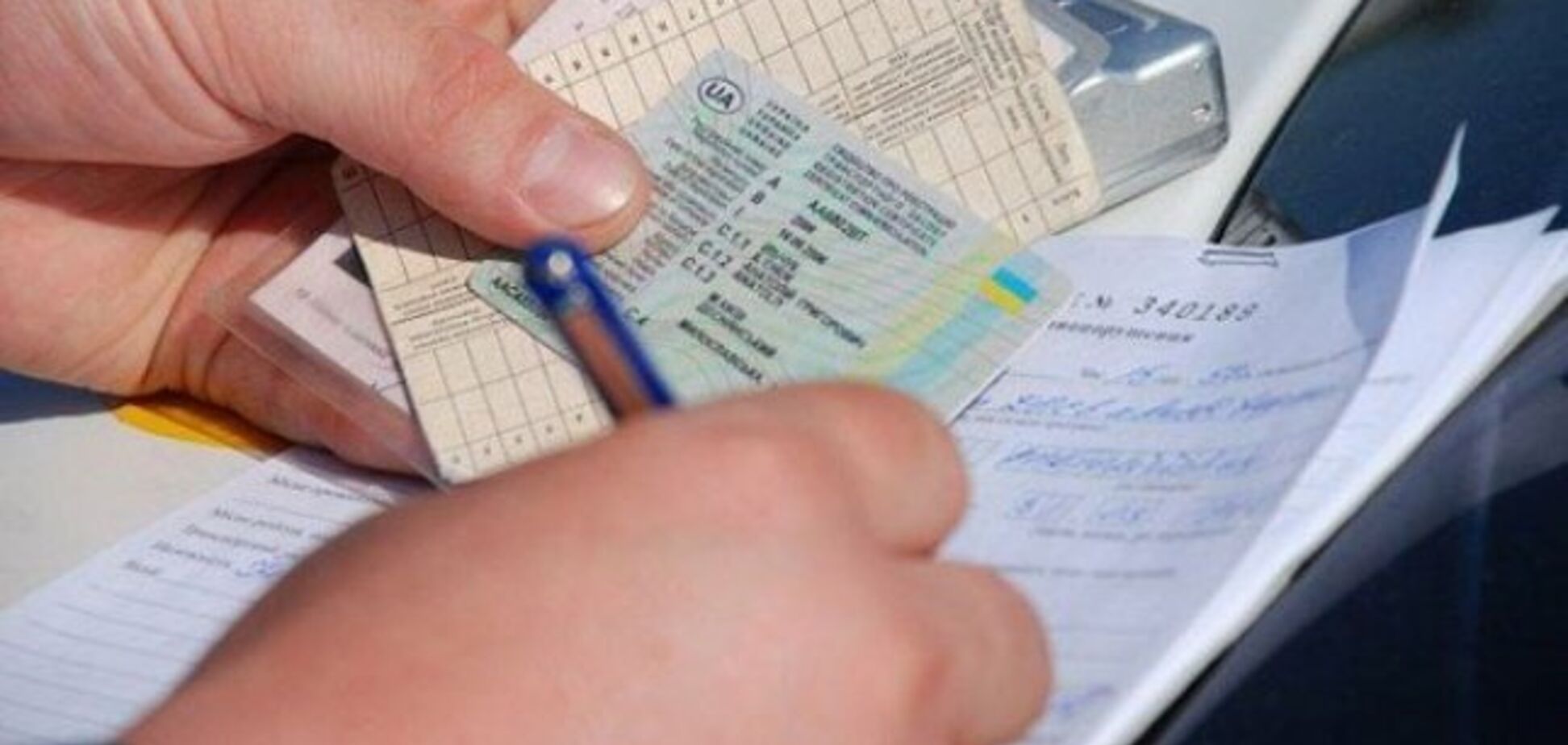 В Україні почали міняти водійські права: кого торкнеться