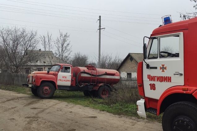 Одного спас АТОшник: появились детали страшного пожара с детьми на Черкасщине. Фото, видео