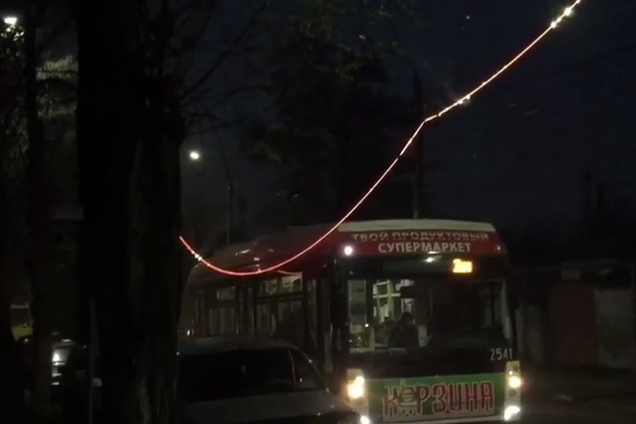 В Крыму в аварии на дороге чуть не сгорели десятки детей