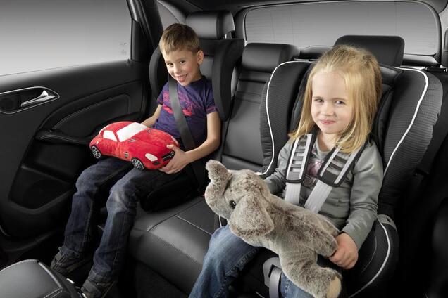 В Украине официально ввели штрафы за перевозку детей без автокресел: чего ожидать