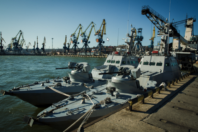 'Контролюйте гаденят!' Український катер перелякав росіян у Азовському морі