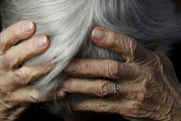 Лужи крови: в Кривом Роге 17-летнего парня обвинили в изнасиловании женщины