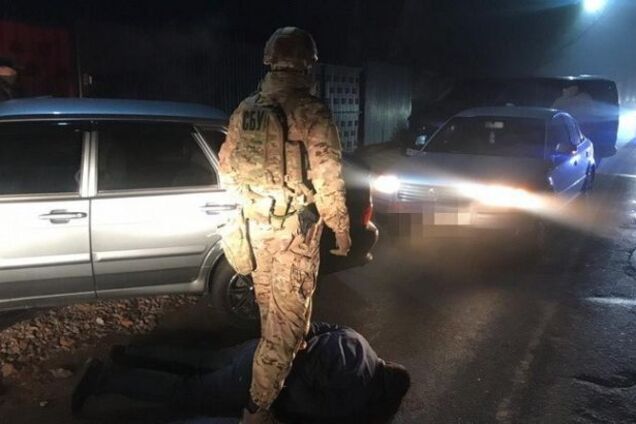 Збули 'товару' на 2 мільйони: під Києвом накрили банду наркоторговців