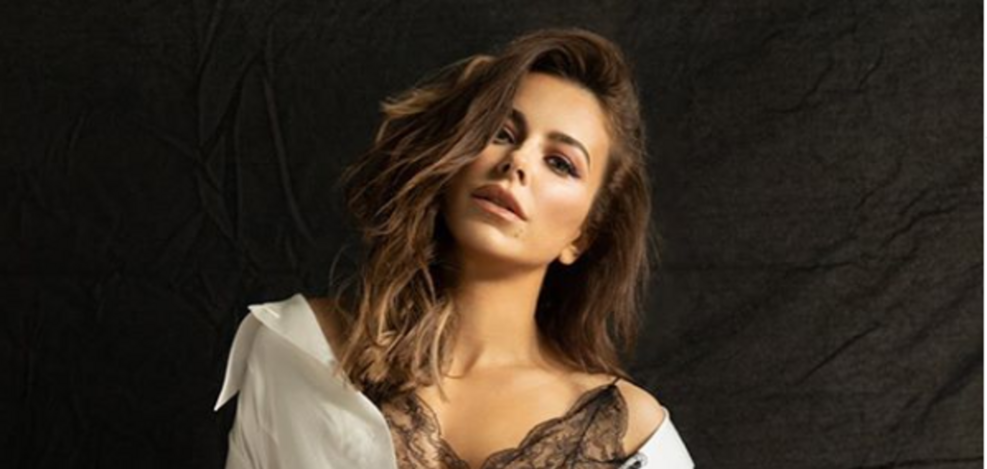 Ані Лорак підігріла чутки про вагітність новим відео