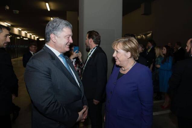 'Продолжить санкции!' Порошенко провел важный разговор с Меркель