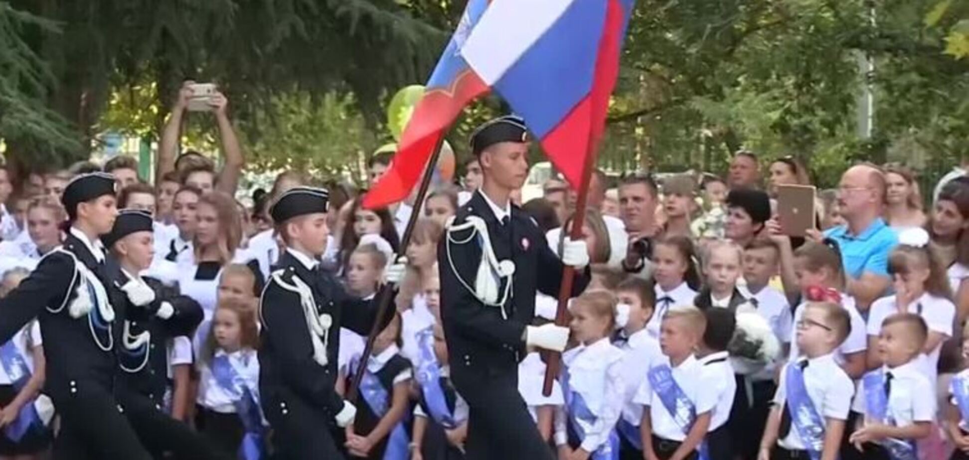 Как во времена СССР: российских школьников заставили ежедневно исполнять гимн страны