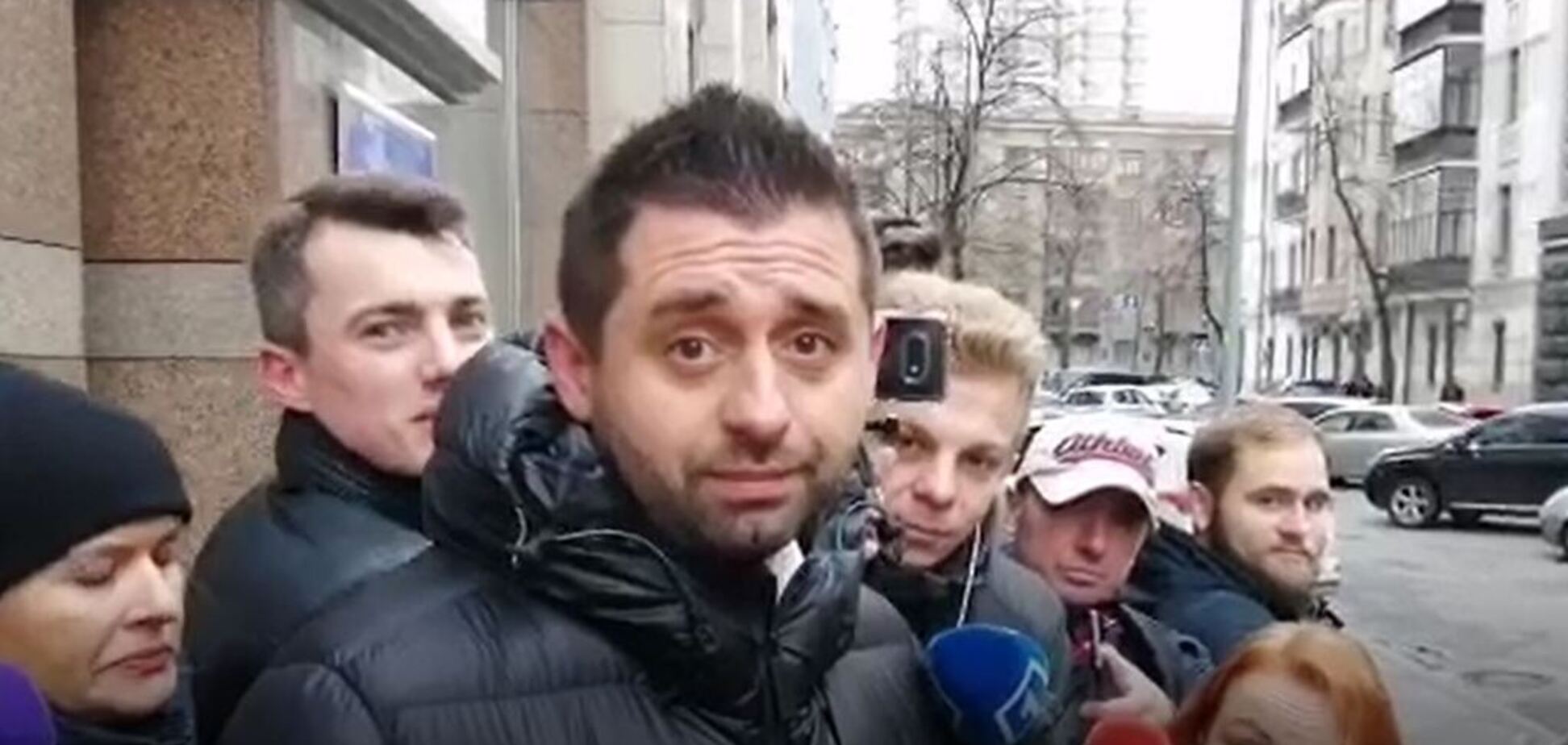 'Ми їх тр*хнемо, як слід!' Арахамія відповів на скандал із 'кришею' 'слуги народу'