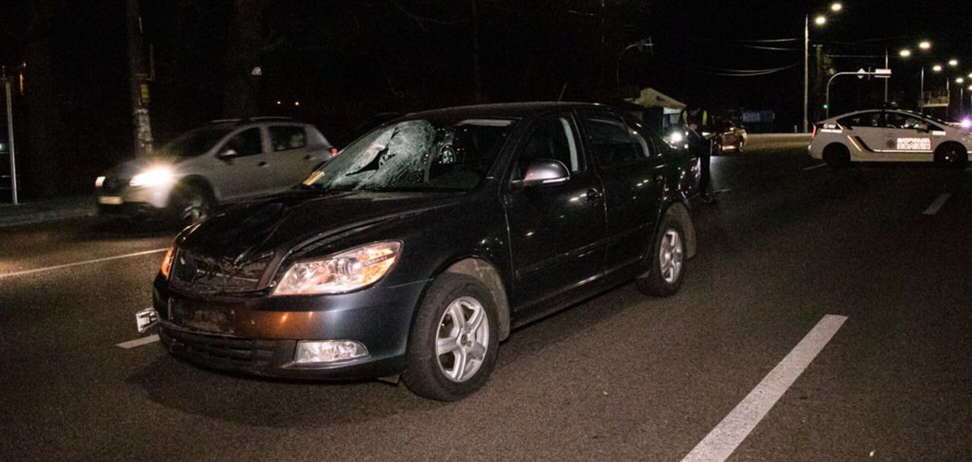 У Києві біля відомого ТРЦ авто на смерть збило пішохода