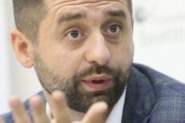 Взяточничество в Раде: Арахамию вызвали в НАБУ