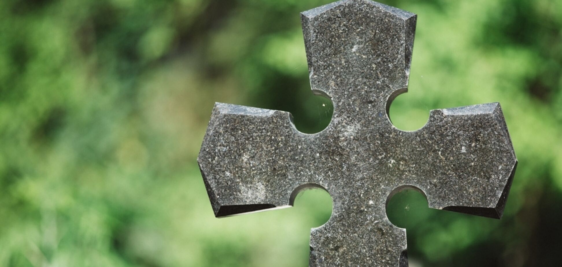 Понад 100 дітей та немовлят: у школі США знайшли кладовище