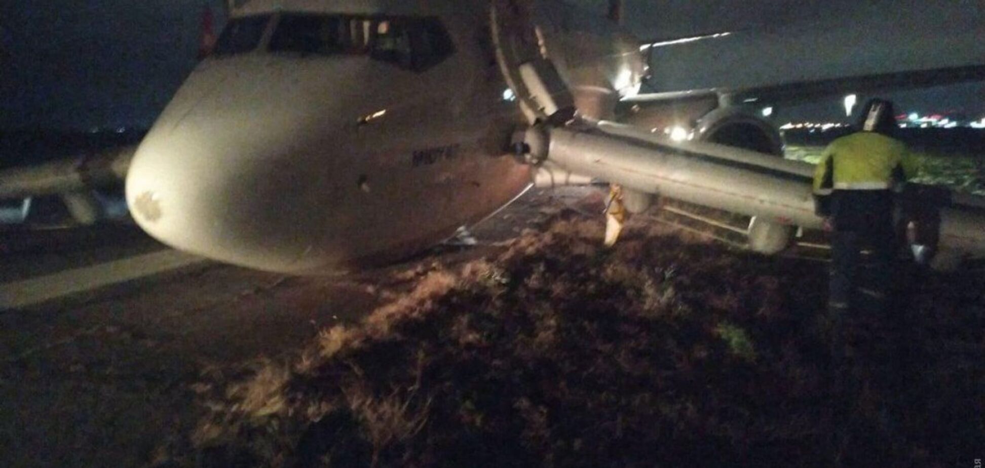 В Одессе аварийно приземлился самолет из Стамбула