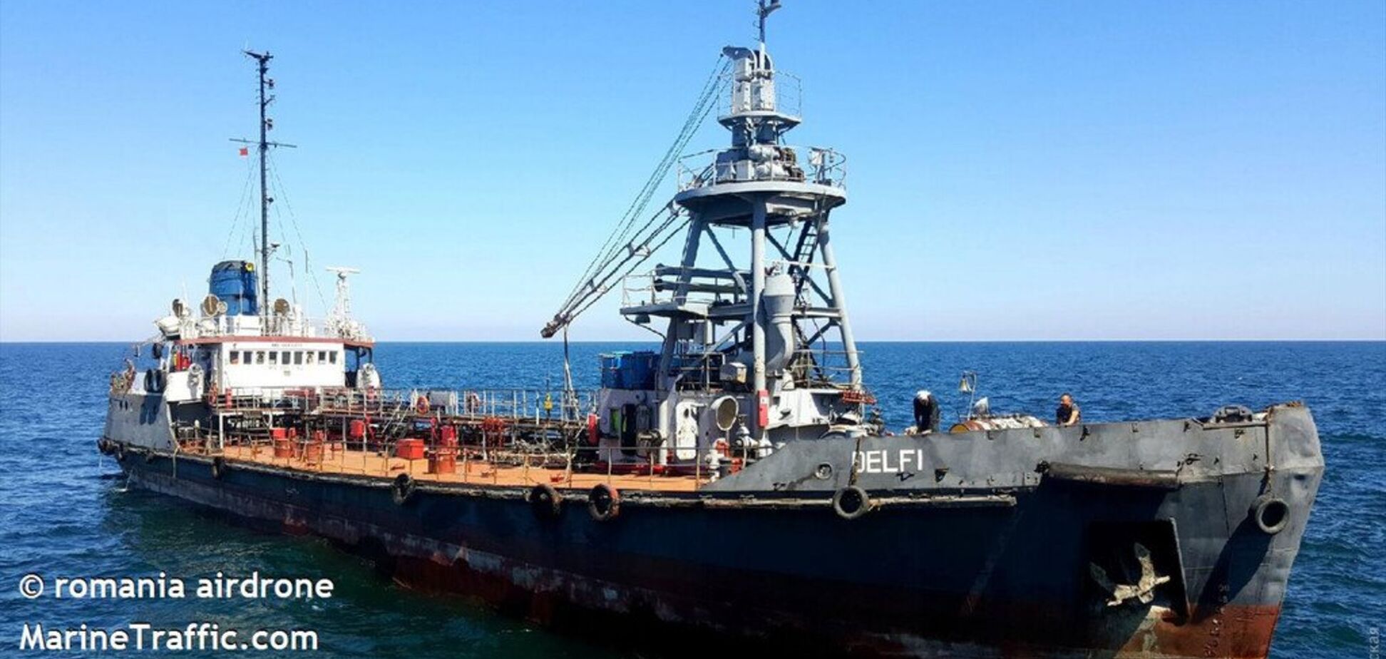 Сорвало с якоря: в Одессе судно попало в страшную ловушку из-за шторма