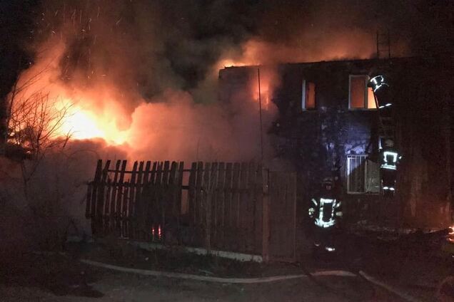 У известного ветерана АТО полностью сгорел дом. Фото