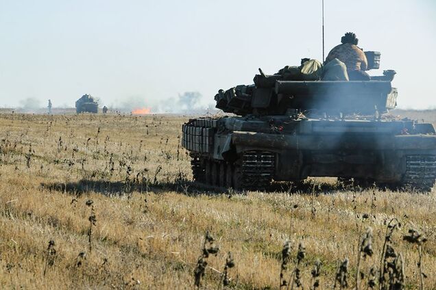 Украинские танкисты показали свою мощь на Донбассе: впечатляющие кадры