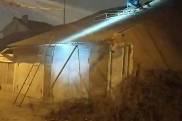 В Одесі психічно хворий скинув поліцейського з даху