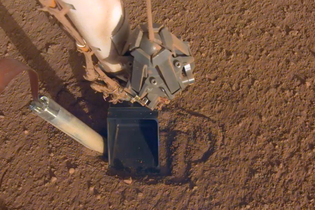 Американцы пробили скважину на Марсе: впечатляющее видео