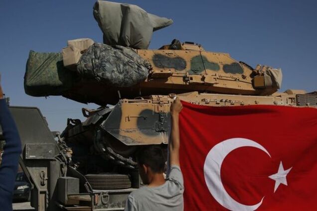Турция пошла штурмом на сирийский город: идут бои