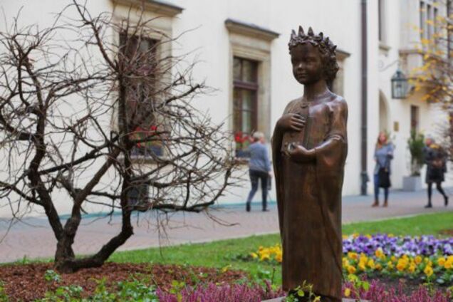 Лагідна українізація, або Анна повертається