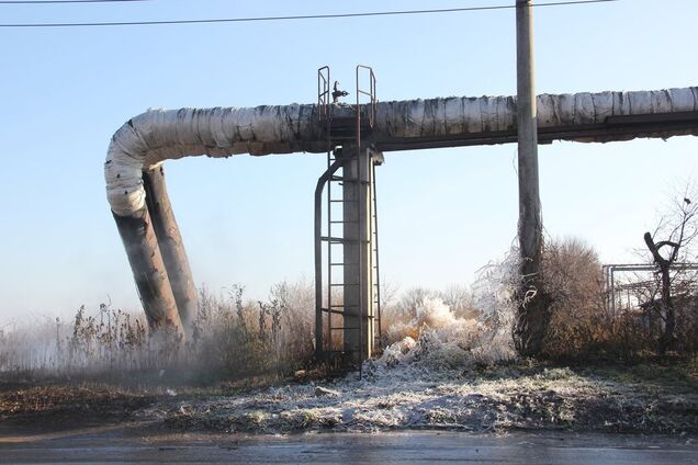 Гроші – на вітер: у Черкасах дві доби бив фонтан гарячої води. Фото