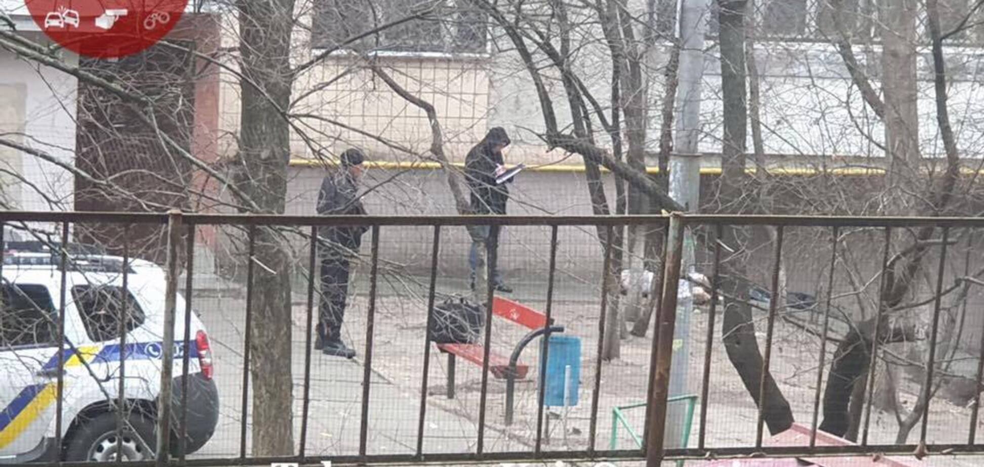 У Києві знайшли труп напівголого чоловіка