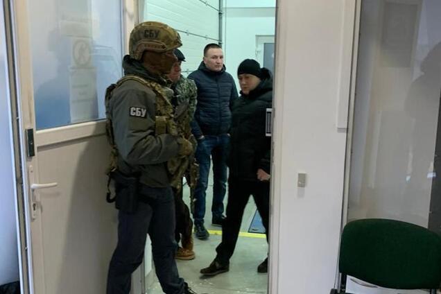 СБУ почала масштабні обшуки в трьох областях: названа причина