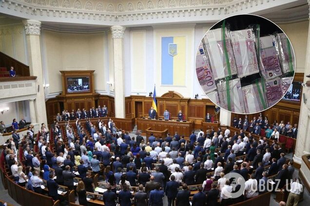 За €1,5 млн у Раду: в Києві пов'язали чоловіків, які торгували місцем у 'Слузі народу'. Фото