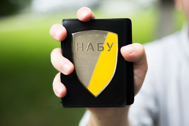 НАБУ нагрянуло з обшуками до львівської поліції