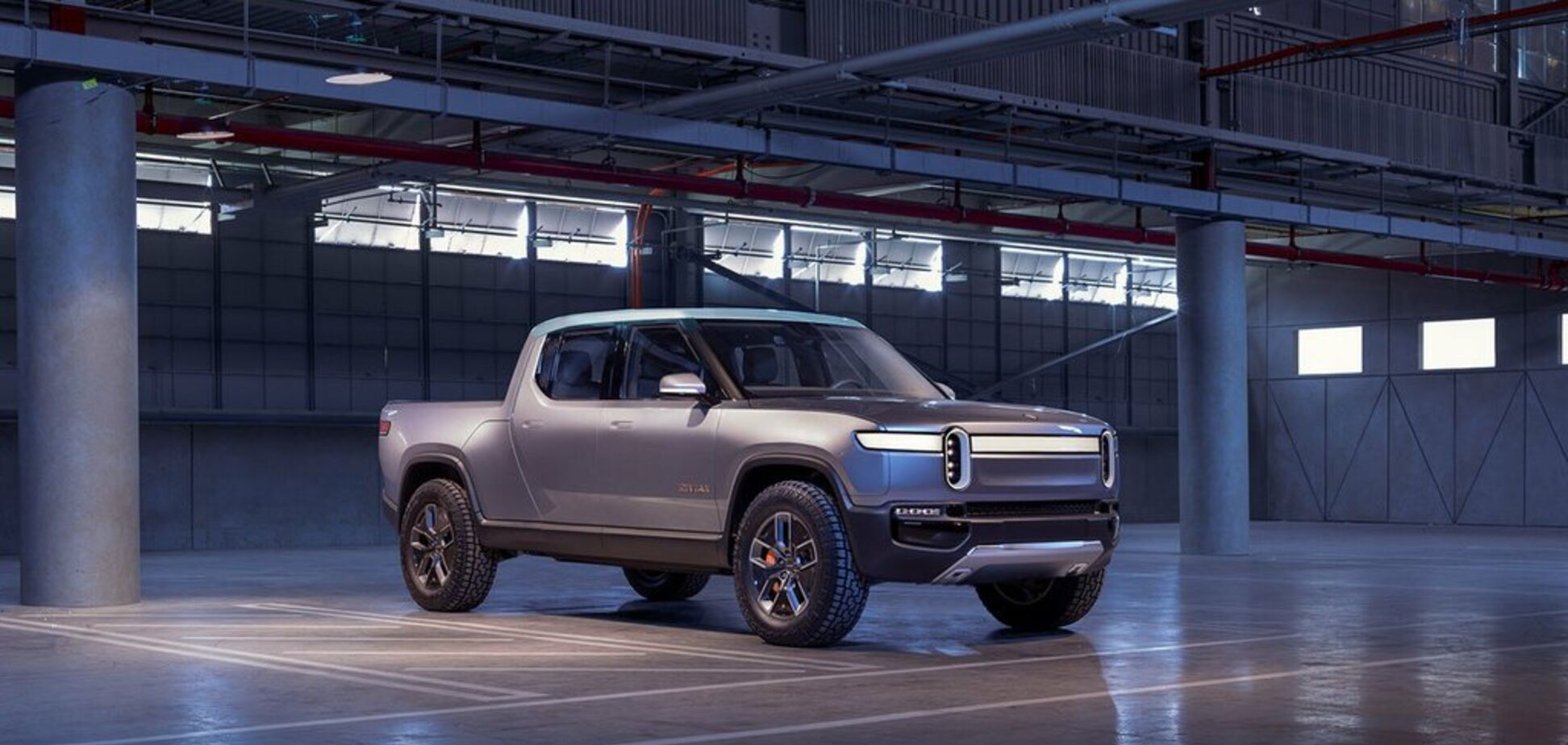 Битва пикапов: в США показали прямого конкурента Tesla Cybertruck