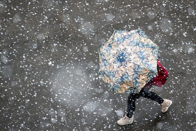 Дыхание зимы: синоптики пообещали мокрый снег и морозы в Украине