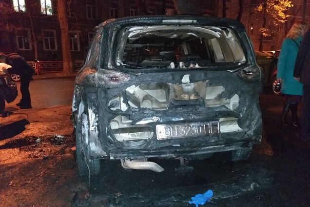 В Одесі згоріло авто