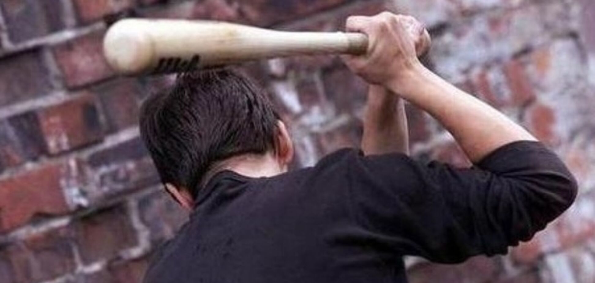 Забил знакомого палкой: жителю Кривого Рога грозит 15 лет тюрьмы