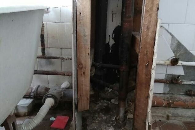 'Не зря унитазы демонтировали': в сети показали страшные реалии жизни в России