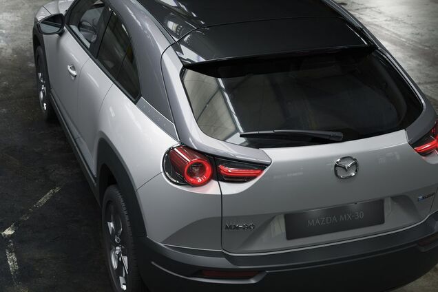 Mazda показала свой первый электромобиль: впечатляющие фото и видео