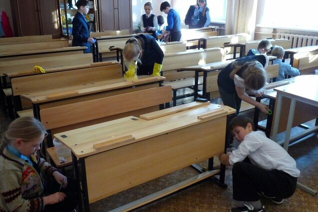 Змушують прибирати в школі: юрист пояснив, як захистити права дитини