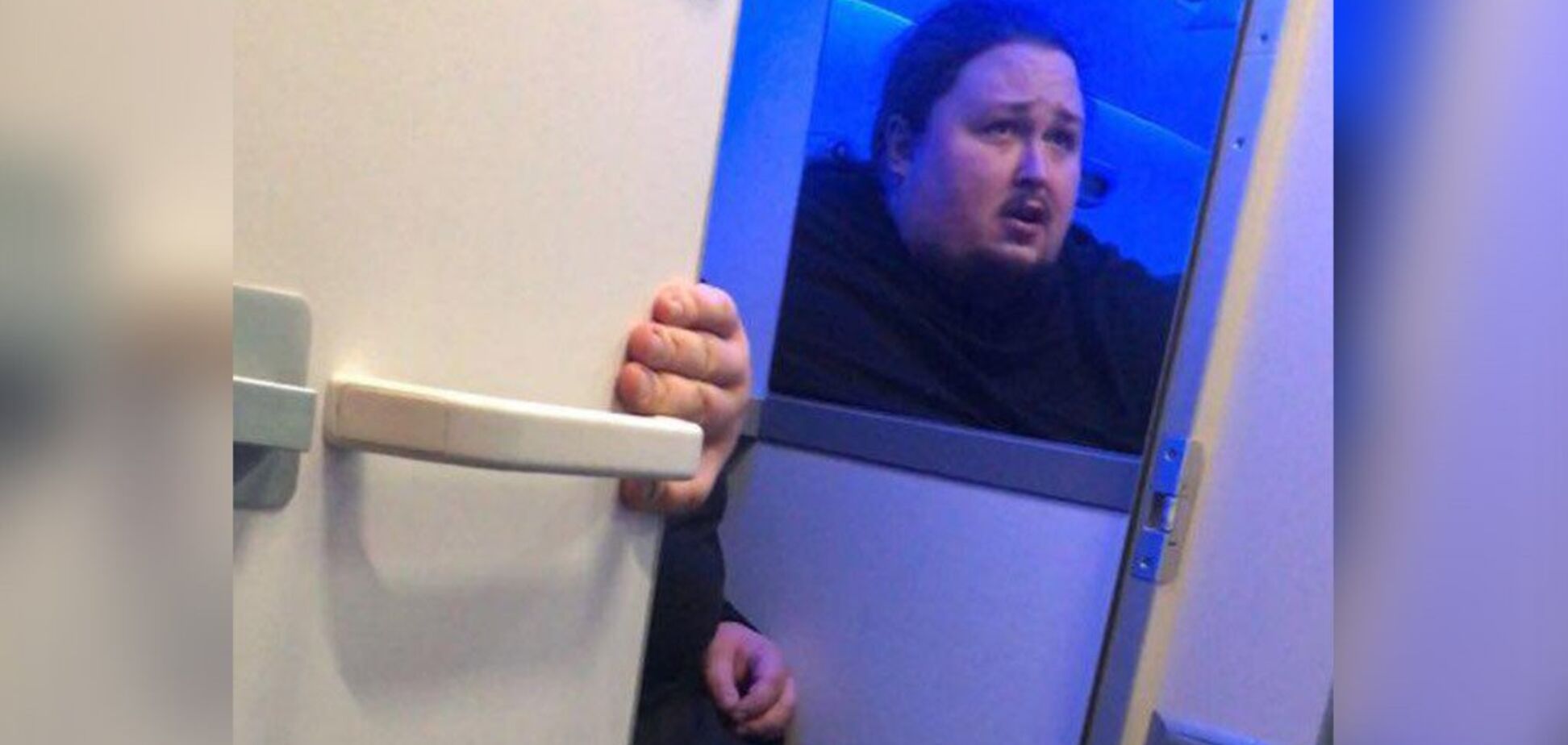 'Унитазы преследуют Россию': Невзоров высмеял 'адскую задницу' сына Сафронова