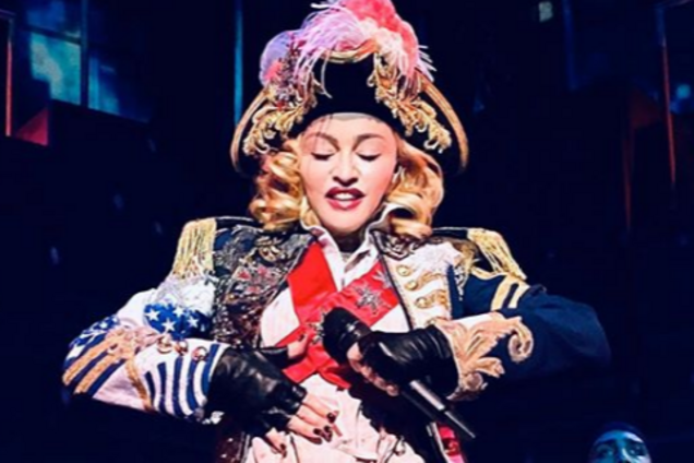 'Боль невыносима!' 61-летняя Мадонна резко отменила все концерты из-за болезни