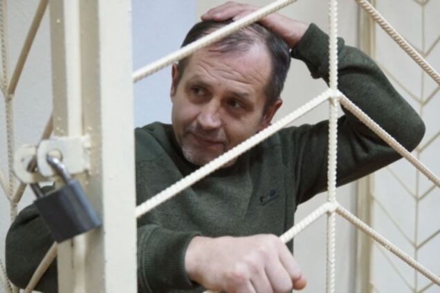 Требовали раздеться и присесть: бывший узник Кремля рассказал об унижениях в тюрьме РФ