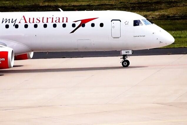 Літак здійснив вимушену посадку в Одесі