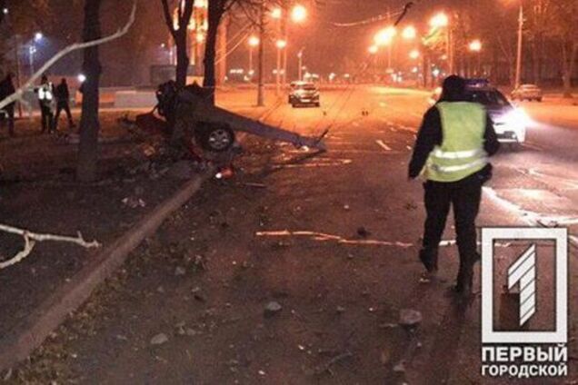 Машина разлетелась на части: в Кривом Роге произошло жуткое ДТП