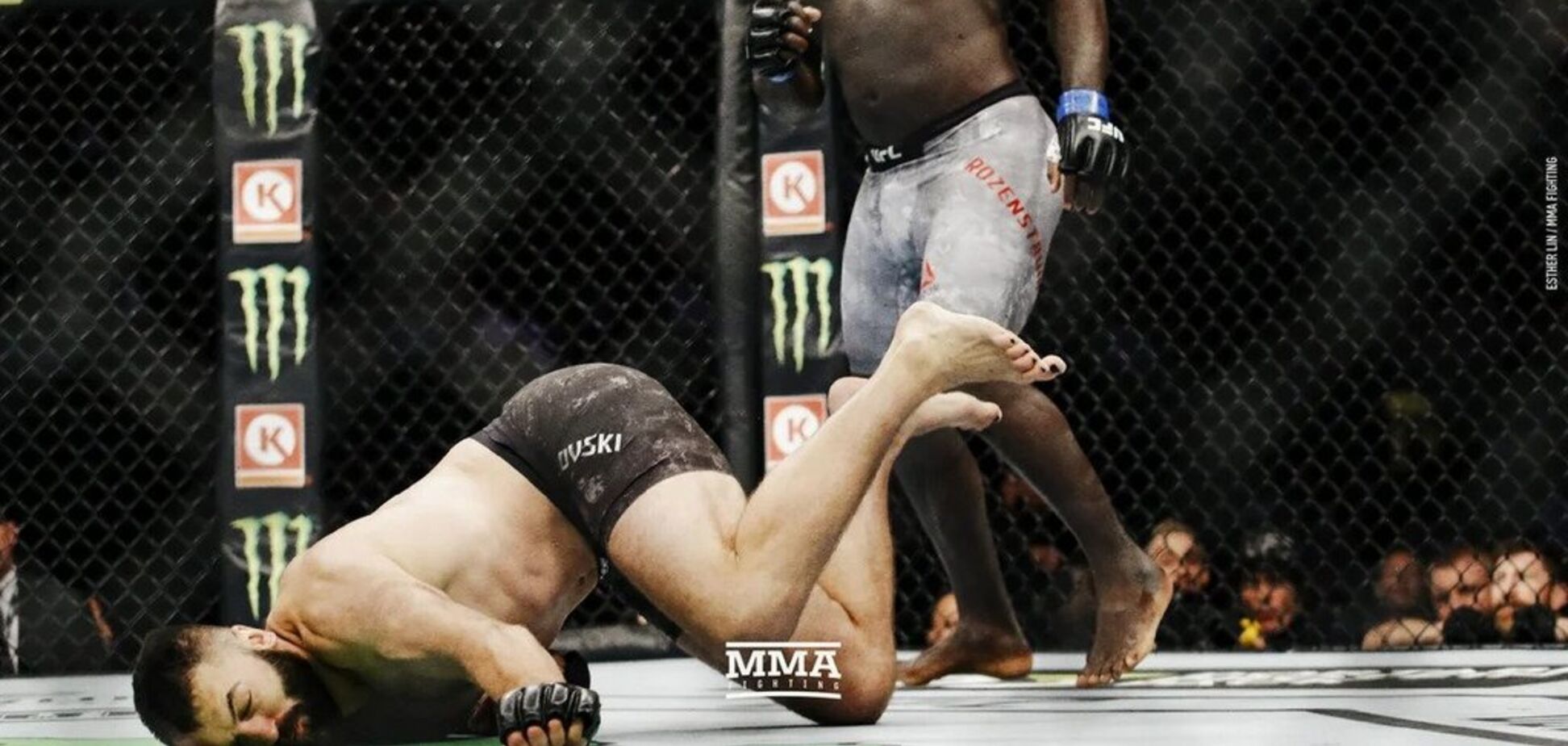Экс-чемпион UFC унизительно улетел в тяжелый нокаут на 29-й секунде