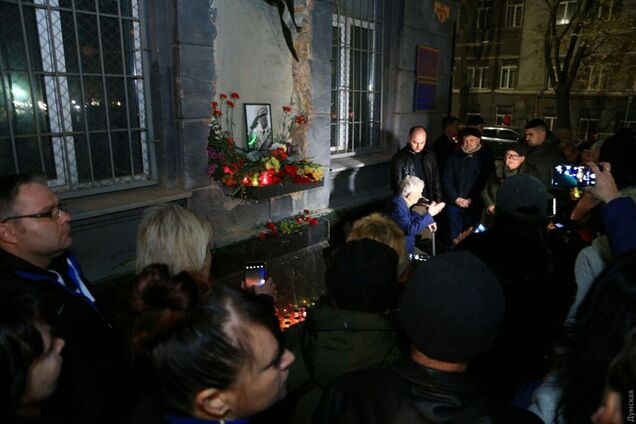 'Ватний шабаш': в Одесі пом'янули демонтований барельєф Жукову