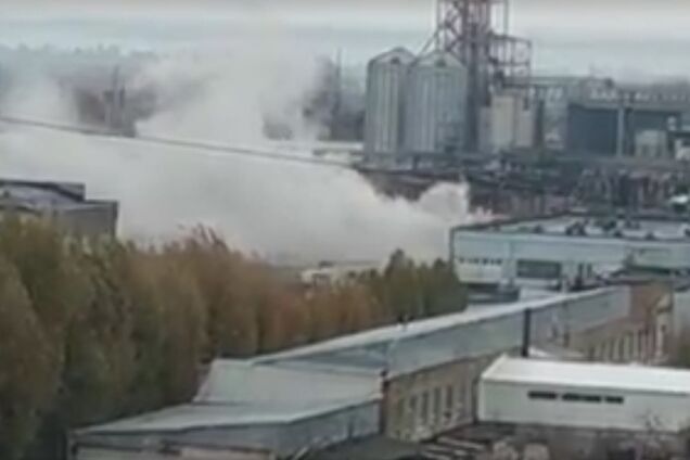 Біля заводу 'Потоки' в Дніпрі спалахнула пожежа